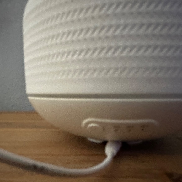 Young Living Essential Oils Macaron Diffuser - Picture 4 of 6